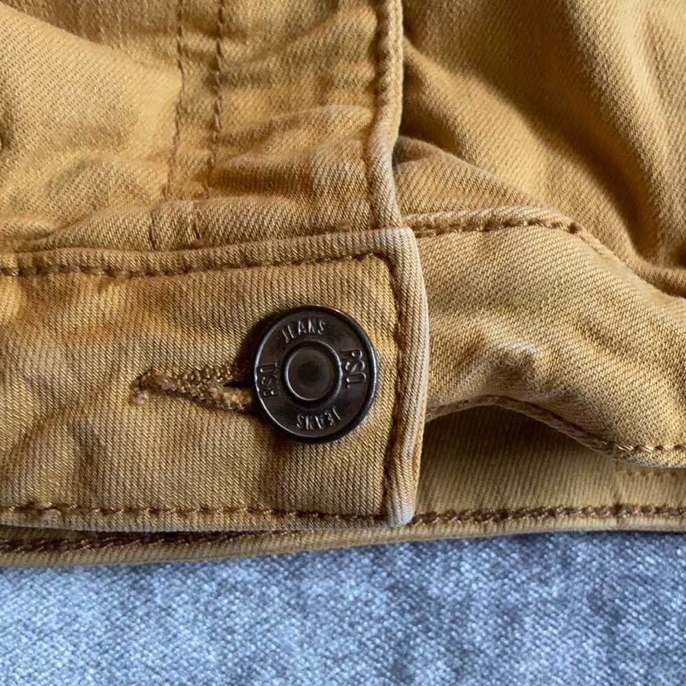 Shorts - Picture 5 of 5